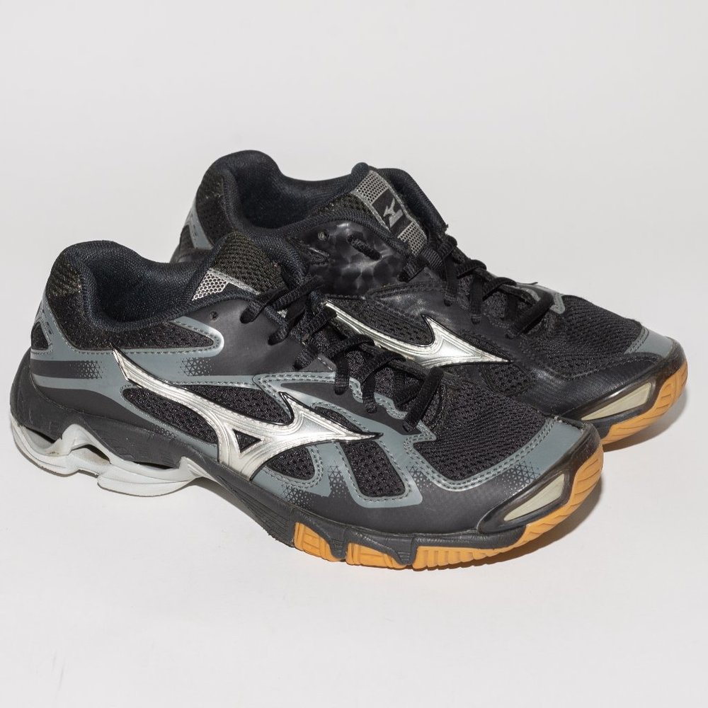 Mizuno Women's Wave Bolt 5 Volleyball Shoes Black Athletic Lace Up Sneakers Sz 8